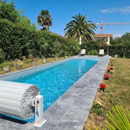 Appartement avec cuisine et grande piscine chauffée Hendaye Esterno foto