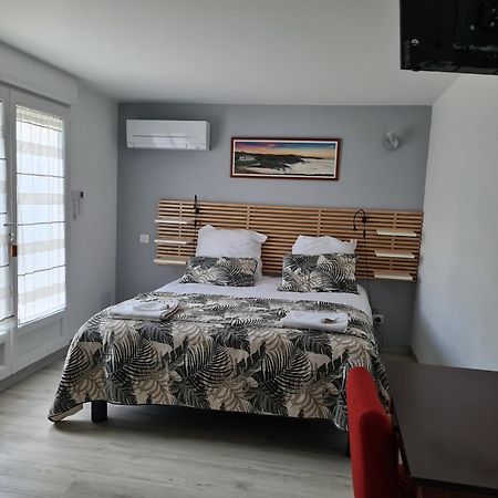 Appartement avec cuisine et grande piscine chauffée Hendaye Esterno foto