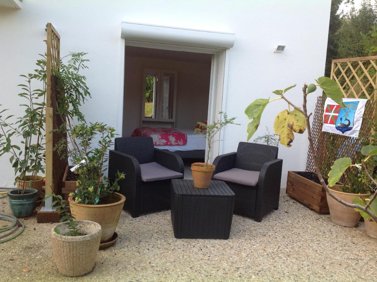 Appartement avec cuisine et grande piscine chauffée Hendaye Esterno foto