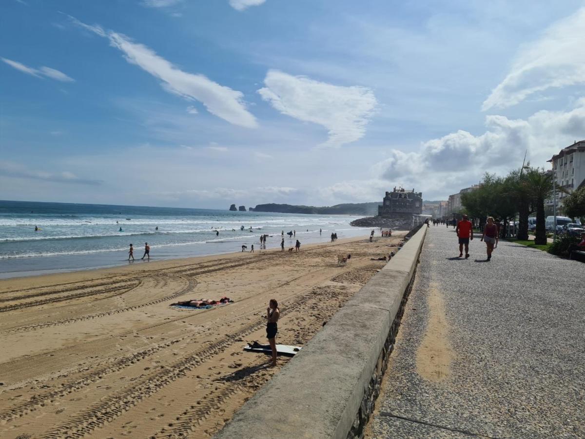 Appartement avec cuisine et grande piscine chauffée Hendaye Esterno foto