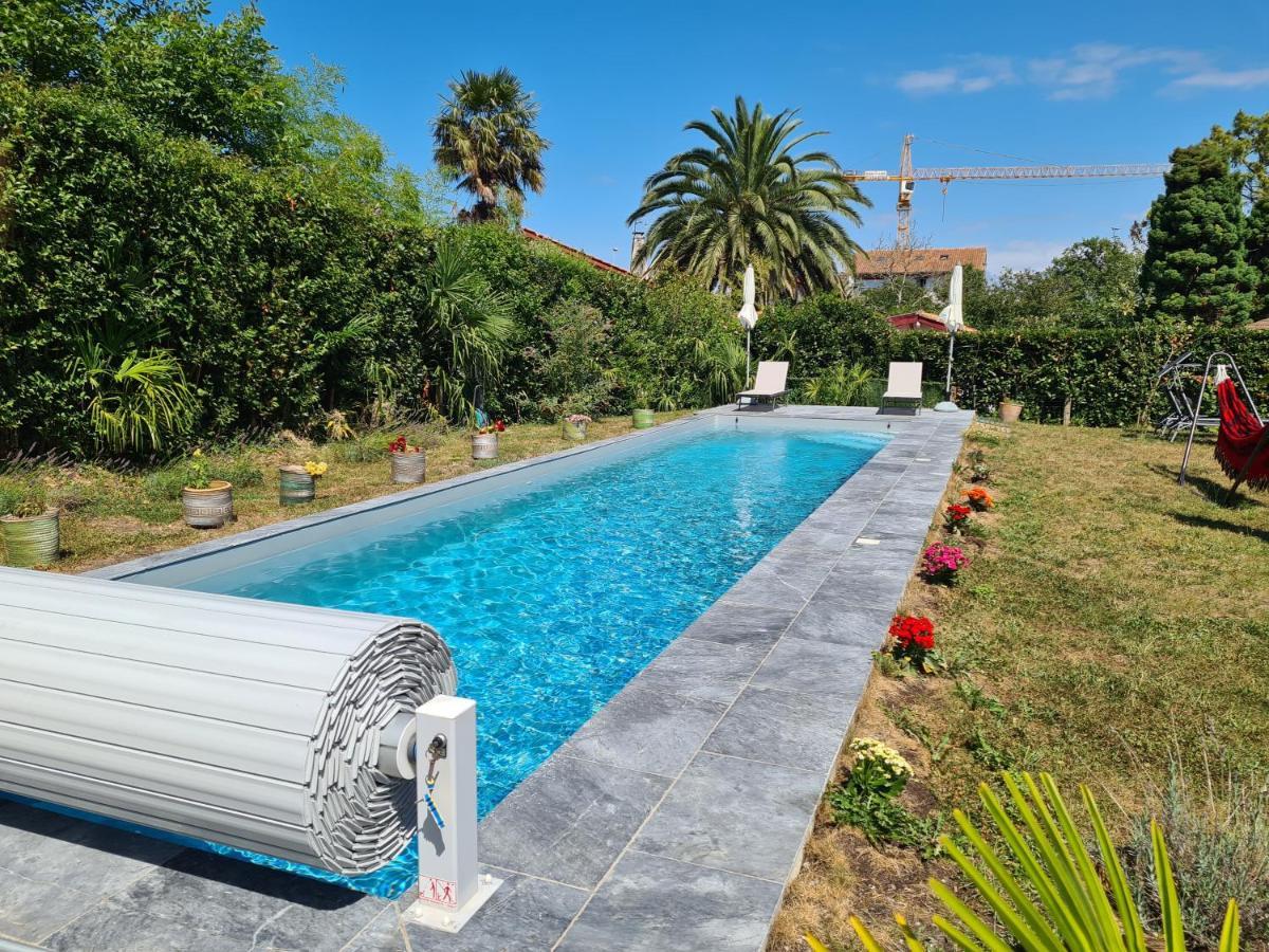 Appartement avec cuisine et grande piscine chauffée Hendaye Esterno foto