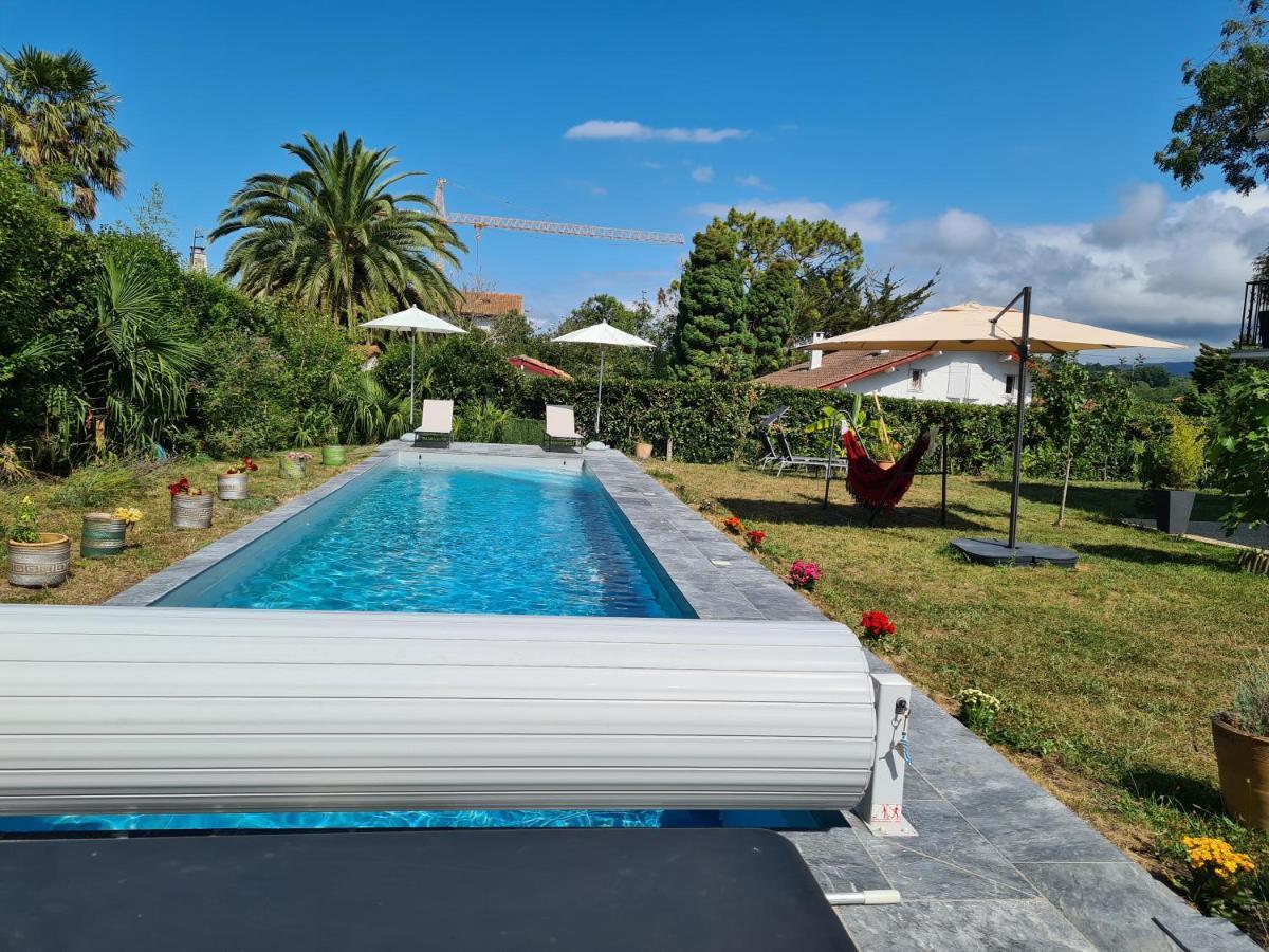 Appartement avec cuisine et grande piscine chauffée Hendaye Esterno foto