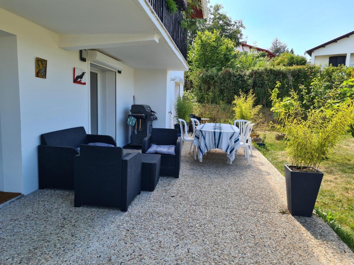 Appartement avec cuisine et grande piscine chauffée Hendaye Esterno foto
